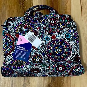 New with tags- Vera Bradley Grand Hanging Organizer - Stained Glass Medallion